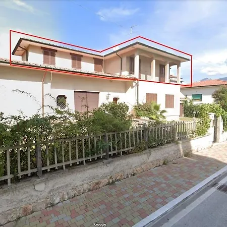 In A Marina di Massa